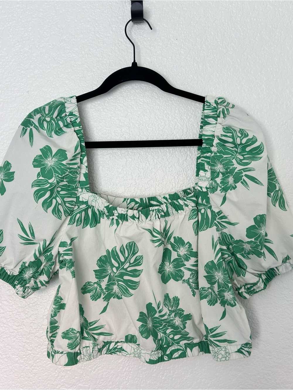 American Eagle Square-Neck Puff Sleeve Crop Top in White and Green Size Large - Picture 3 of 6